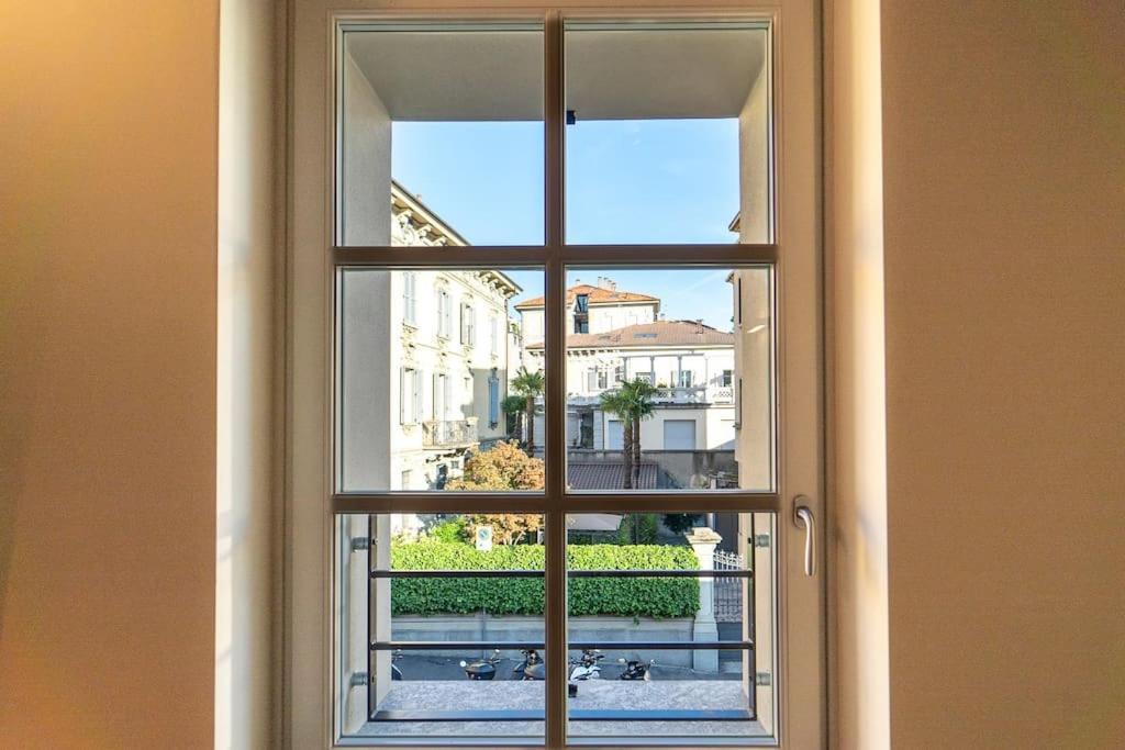 Moderno Appartamento A 200 Metri Dal Duomo Como Exterior foto