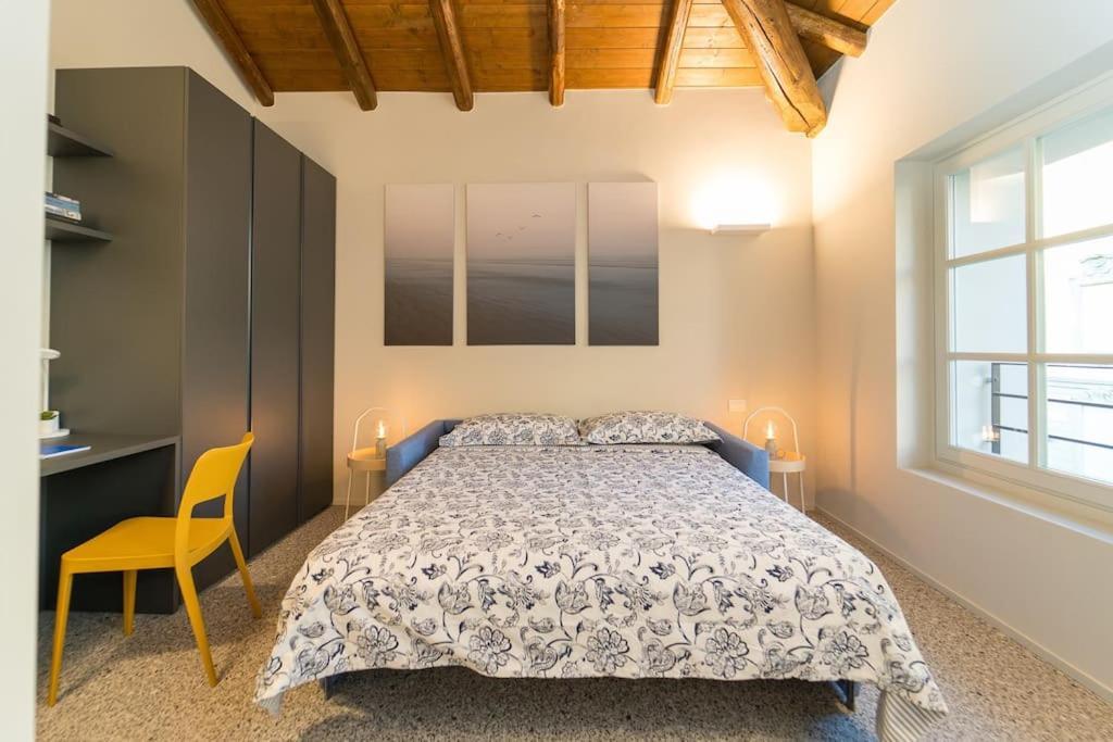 Moderno Appartamento A 200 Metri Dal Duomo Como Exterior foto