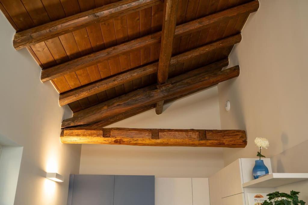 Moderno Appartamento A 200 Metri Dal Duomo Como Exterior foto